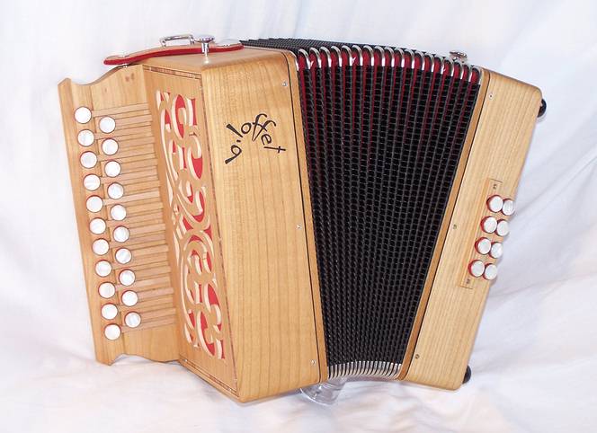 diatonic accordion B.Loffet Student Range 3 voix (Click to see more pictures)